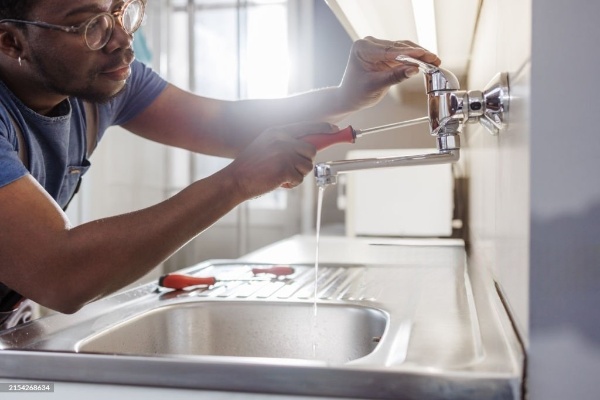 How to clean kitchen sink trap